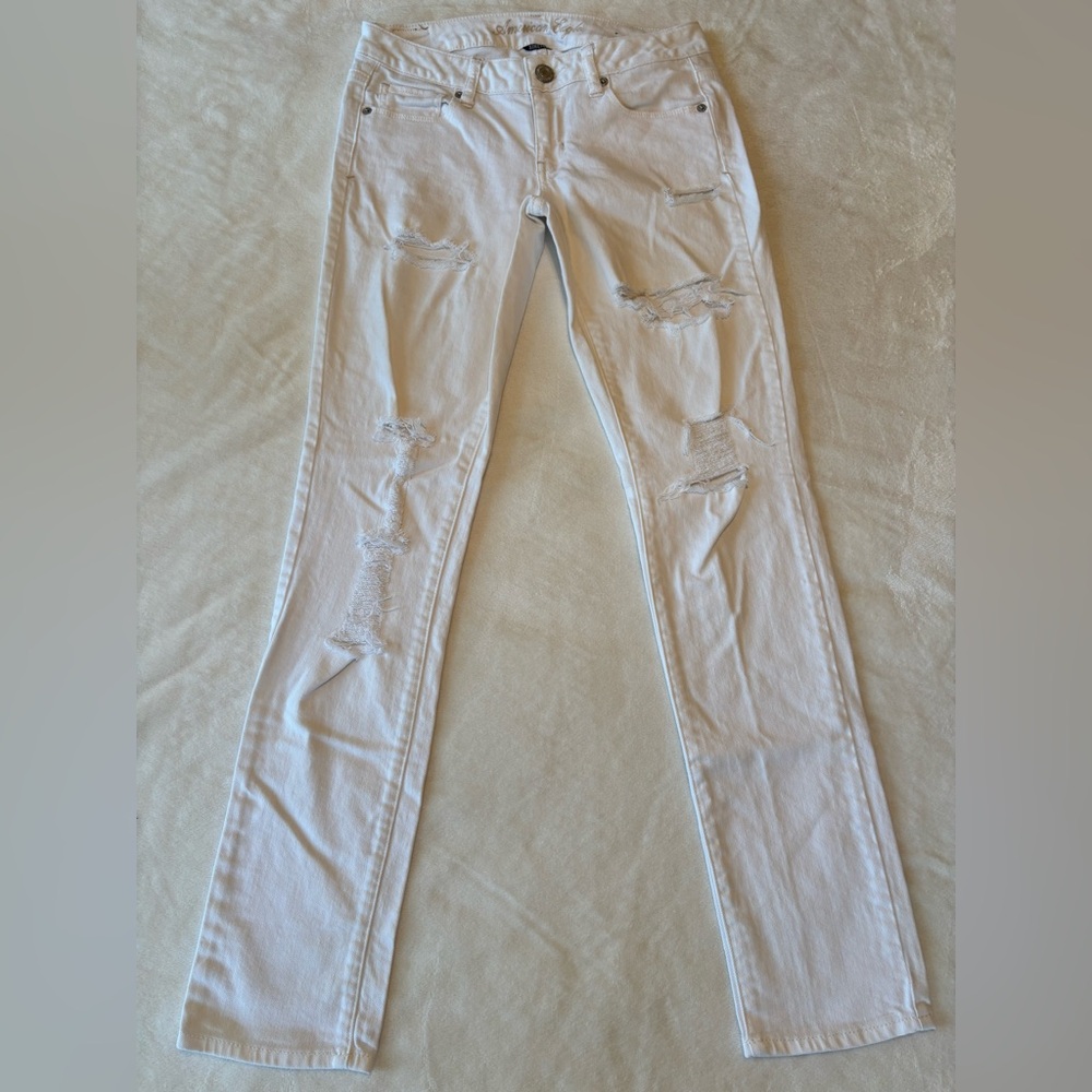 American Eagle White Distressed Jeans Size 2